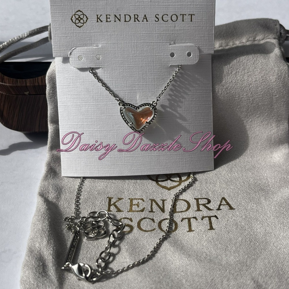 ✨New Kendra Scott Ari Heart Silver Necklace in Dichroic Glass🤍